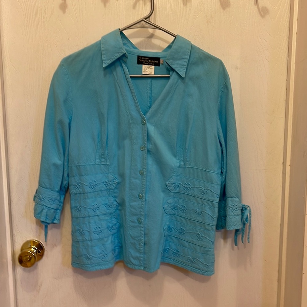 G Designs Natural Fashions size L. Turquoise light weight top/ jacket.